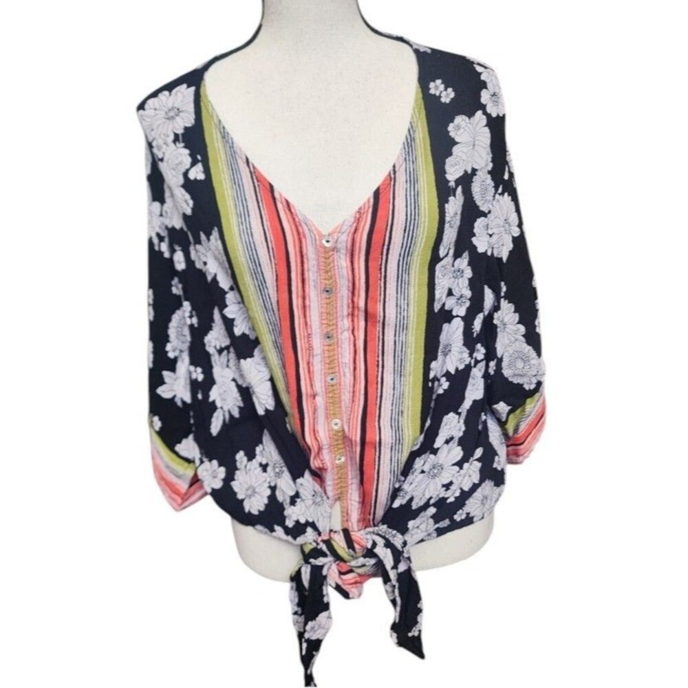 New Directions Rayon Tie Front Bouse Size XL Artsy Boho Flowy